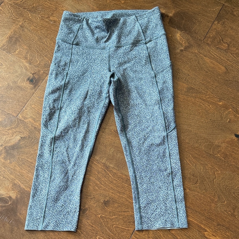 Lululemon Athletica High Rise Cropped 17” Leggings